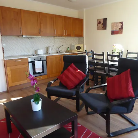 Apartment Cedar 4 Self-catered *